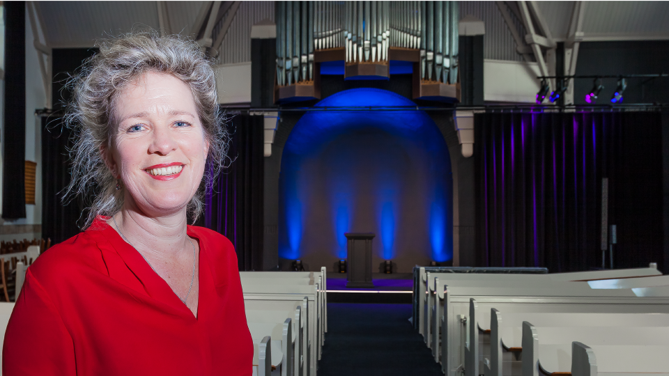 Foto Anke Bijlsma, theatergezelschap Ach, Mea Culpa, in de Theaterkerk Nes.